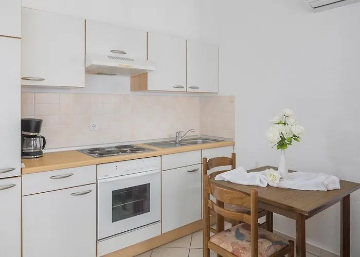 Family-friendly With Swimming Pool Valkarin, - 24238 Apartament