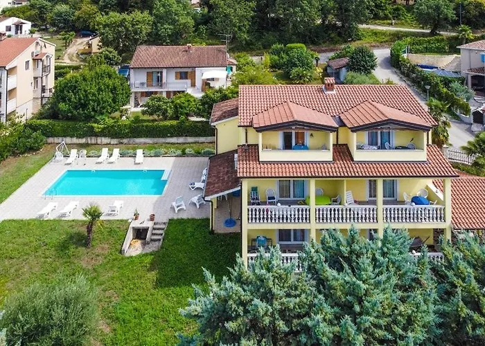 Family-friendly With Swimming Pool Valkarin, - 24238 *