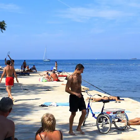 Family-friendly With Swimming Pool Valkarin, - 24238 شقة *