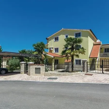 Apartmán Family-friendly With Swimming Pool Valkarin, - 24238 Poreč